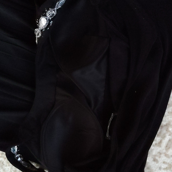 Signature by Sangria Embellished Pleated Empire Waist Dress 6 Black - Picture 9 of 16